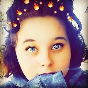 Meet your Posher, Naomi